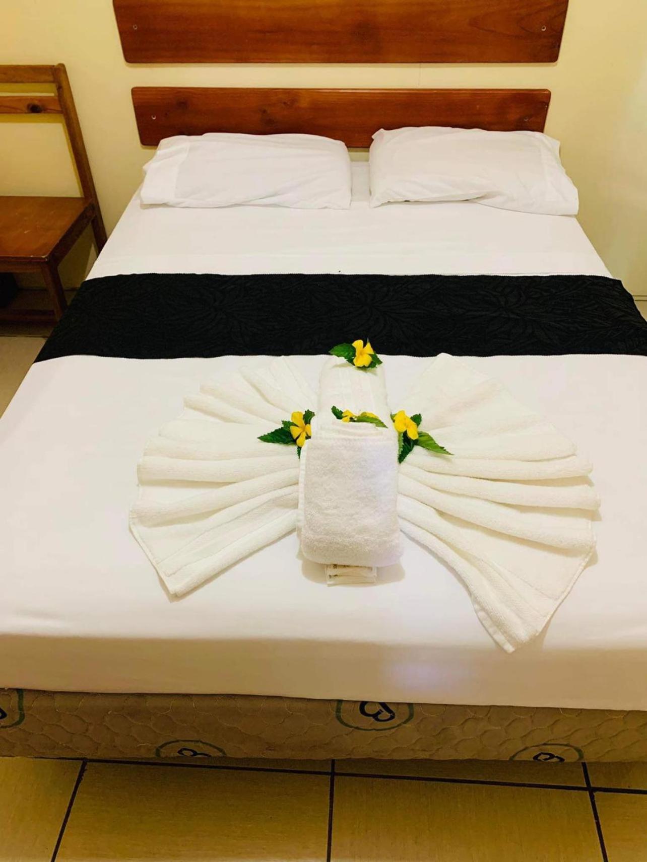 موليفانوا Transit Motel المظهر الخارجي الصورة