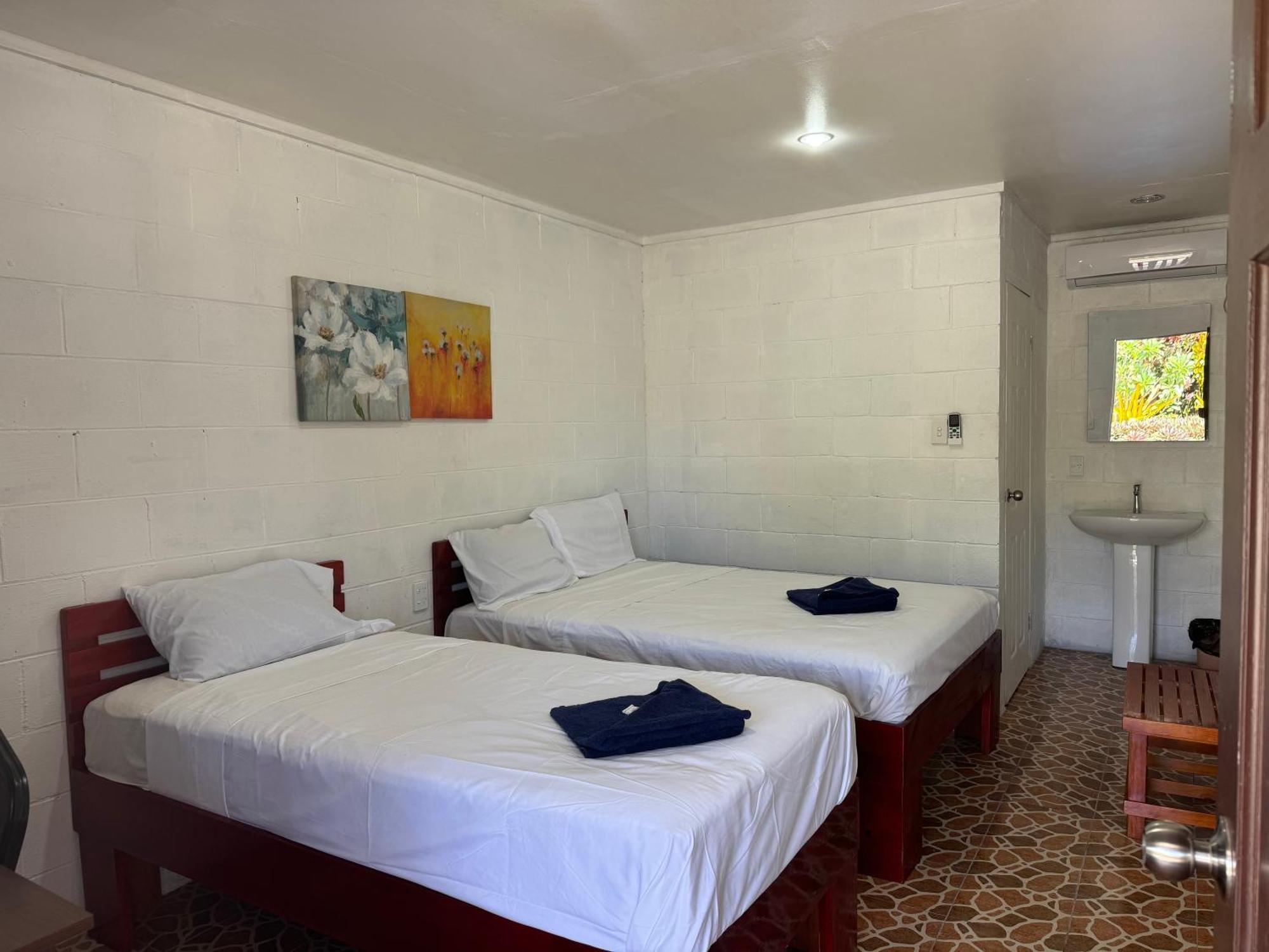 موليفانوا Transit Motel المظهر الخارجي الصورة