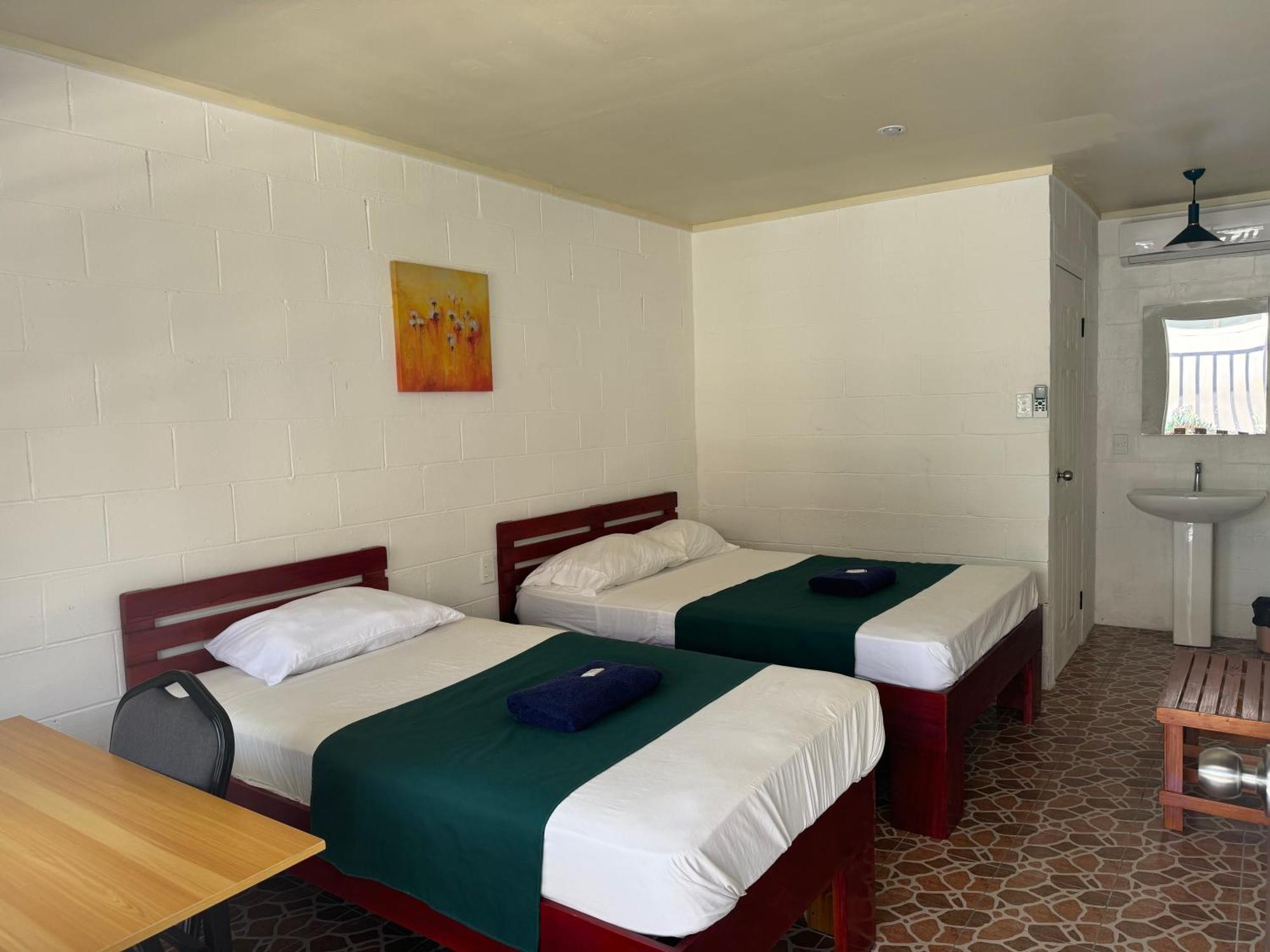 موليفانوا Transit Motel المظهر الخارجي الصورة
