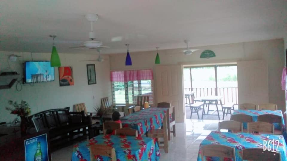 موليفانوا Transit Motel المظهر الخارجي الصورة